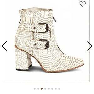 Freebird joey boots size 9 worn once originally paid 295